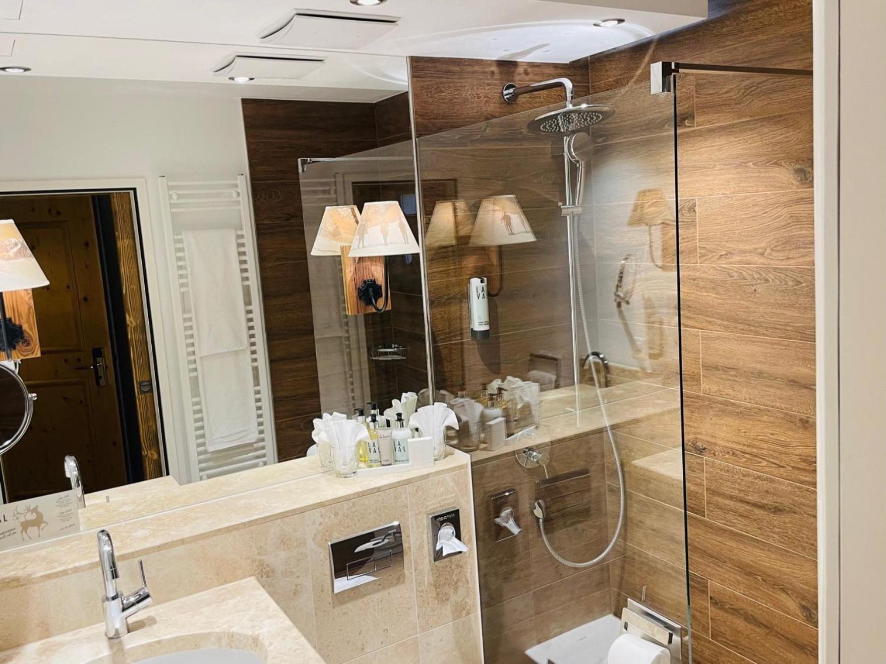 La Val Hotel & Spa Breil/Brigels Bilik gambar